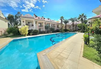 Продается таунхаус с тремя спальнями в Calis Fethiye